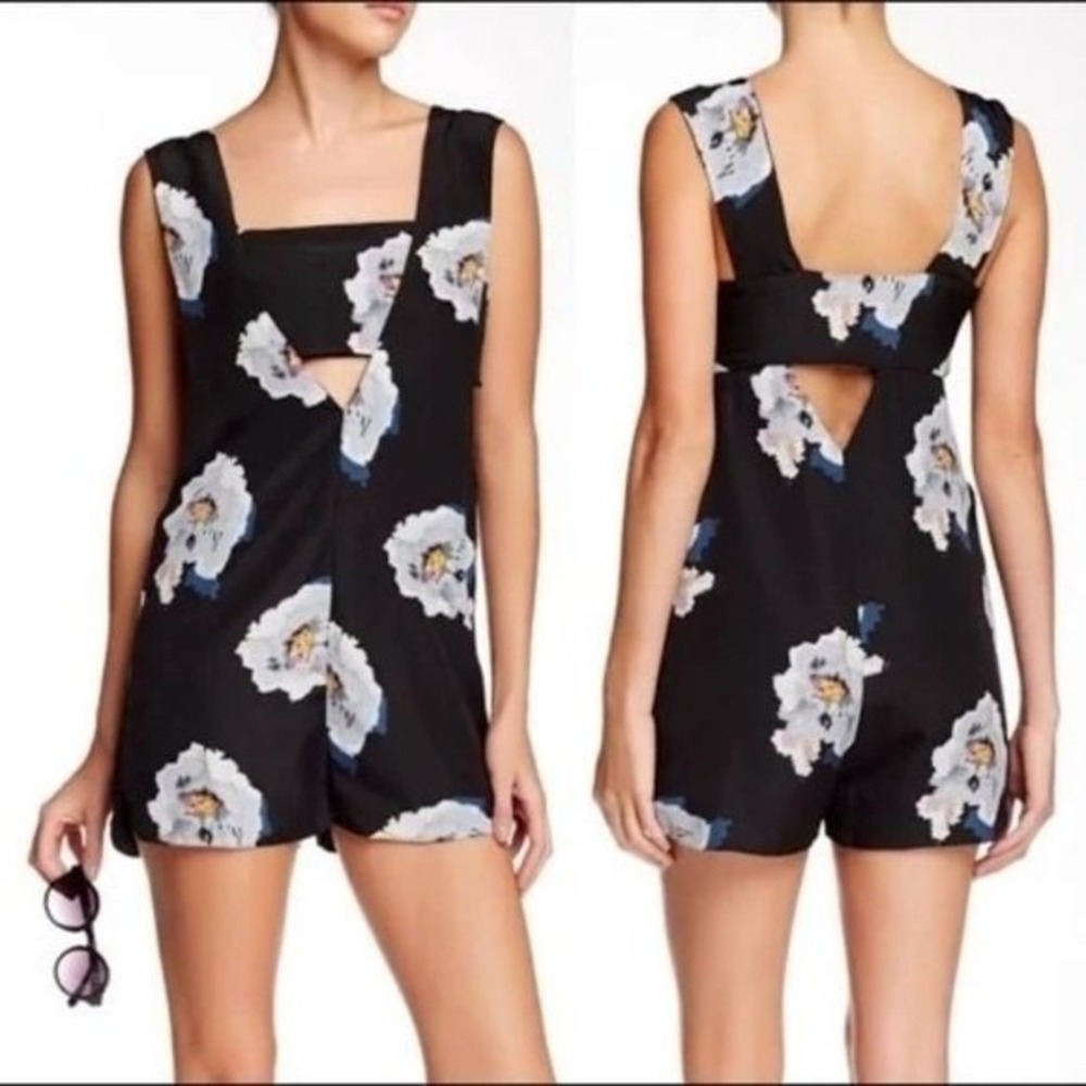New with Tags Tavik XS Black Floral Romper Short Outfit‎ Shorts